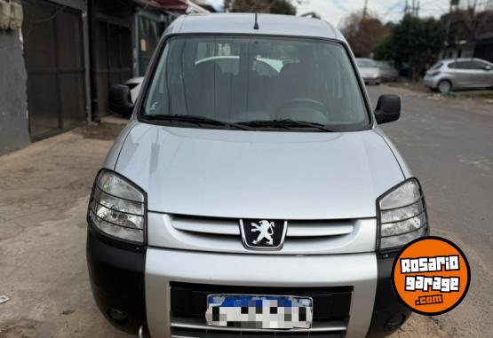Utilitarios - Peugeot Partner 2021 Nafta 168000Km - En Venta