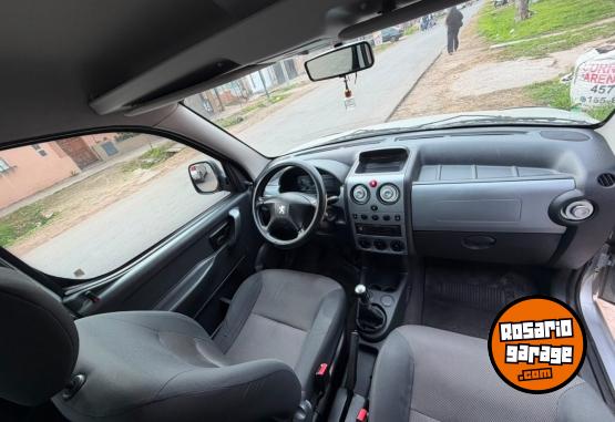 Utilitarios - Peugeot Partner 2021 Nafta 168000Km - En Venta