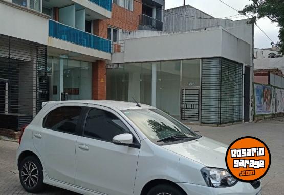 Autos - Toyota Etios XLS MY18 AT 2018 Nafta 72000Km - En Venta