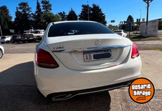 Autos - Mercedes Benz C 250 2017 Nafta 89000Km - En Venta