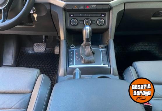 Camionetas - Volkswagen Amarok Highline 2.0 AT 2023 Diesel 36000Km - En Venta