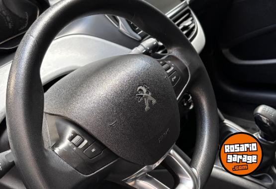 Autos - Peugeot 208 ALLURE 1.5 2016 Nafta 92000Km - En Venta