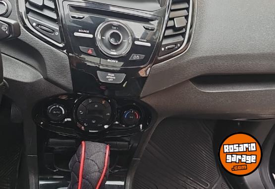 Autos - Ford Fiesta 2015 Nafta 52000Km - En Venta