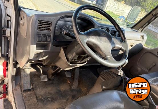 Camiones y Gr�as - CAMION KIA 1998 K2700 - En Venta