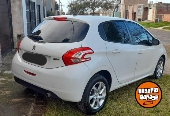 Autos - Peugeot 208 2015 Nafta 110000Km - En Venta