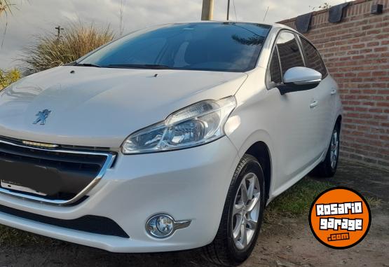 Autos - Peugeot 208 2015 Nafta 110000Km - En Venta