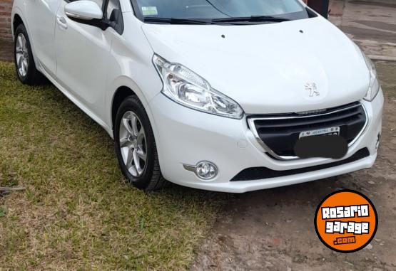 Autos - Peugeot 208 2015 Nafta 110000Km - En Venta