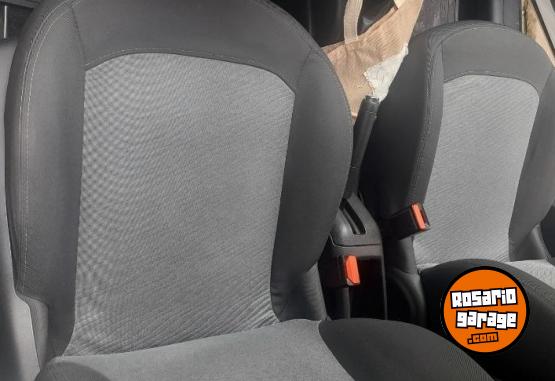 Autos - Peugeot 208 2015 Nafta 110000Km - En Venta