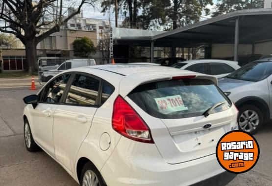 Autos - Ford Fiesta Kinetic SE 2016 Nafta 135000Km - En Venta