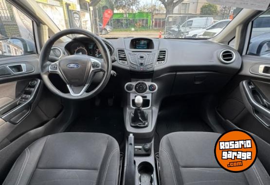 Autos - Ford Fiesta Kinetic SE 2016 Nafta 135000Km - En Venta