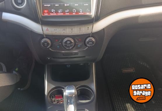 Camionetas - Dodge JOURNEY 2017 Nafta 130000Km - En Venta