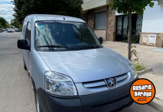 Utilitarios - Peugeot PARTNER 2020 GNC 95000Km - En Venta