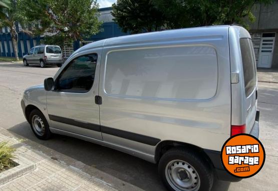 Utilitarios - Peugeot PARTNER 2020 GNC 95000Km - En Venta