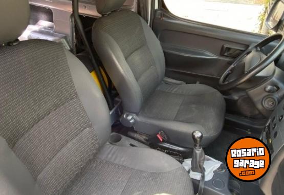 Utilitarios - Peugeot PARTNER 2020 GNC 95000Km - En Venta