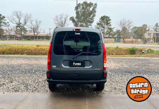 Utilitarios - Renault Kangoo authentique 2011 Diesel 78000Km - En Venta
