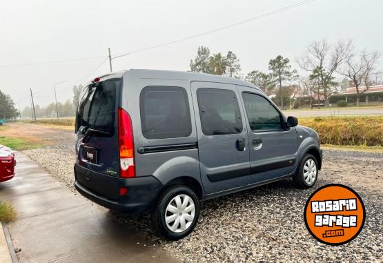 Utilitarios - Renault Kangoo authentique 2011 Diesel 78000Km - En Venta