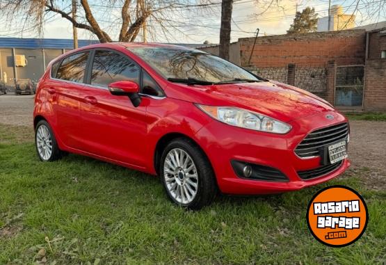 Autos - Ford Titunium PowerPoint shift 2015 Nafta 118000Km - En Venta