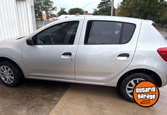 Autos - Renault Sandero 2020 Nafta 95000Km - En Venta