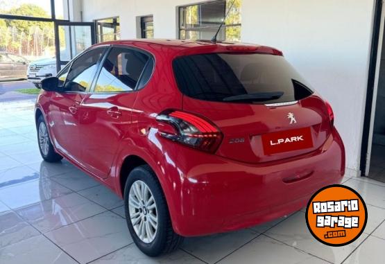 Autos - Peugeot 208 ALLURE 2019 Nafta 85000Km - En Venta