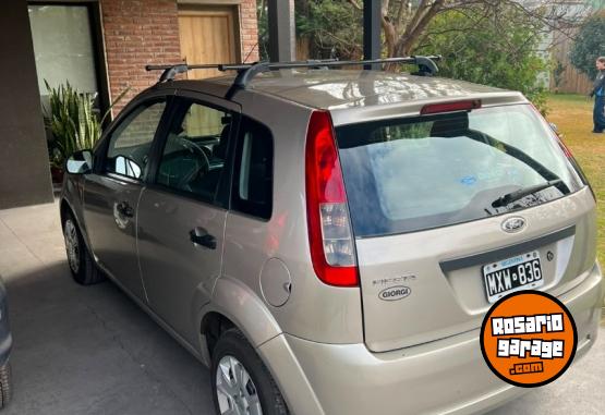 Autos - Ford Ambiente plus 2013 Nafta 132000Km - En Venta