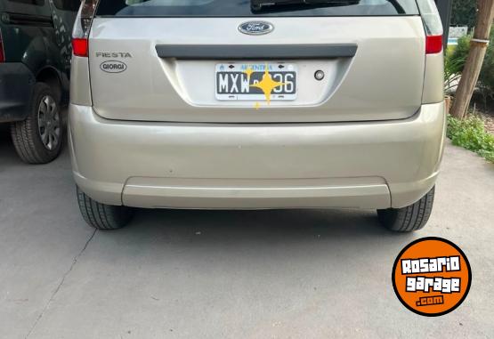 Autos - Ford Ambiente plus 2013 Nafta 132000Km - En Venta