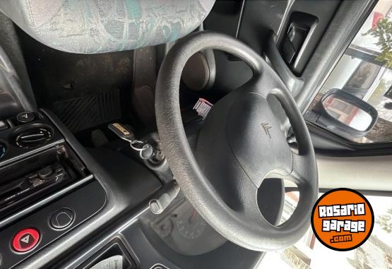 Utilitarios - Peugeot Berlingo 2010 Diesel 250000Km - En Venta