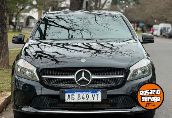 Autos - Mercedes Benz A200 2017 Nafta 76000Km - En Venta