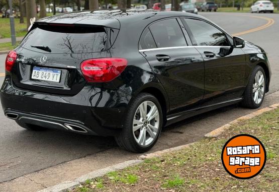 Autos - Mercedes Benz A200 2017 Nafta 76000Km - En Venta