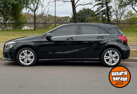 Autos - Mercedes Benz A200 2017 Nafta 76000Km - En Venta
