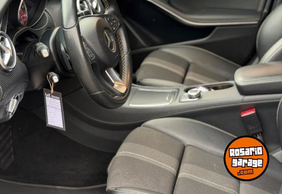 Autos - Mercedes Benz A200 2017 Nafta 76000Km - En Venta
