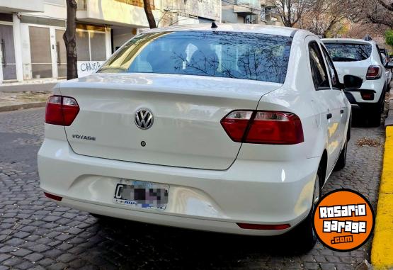 Autos - Volkswagen Voyage 2015 GNC 123000Km - En Venta