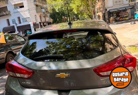 Autos - Chevrolet Cruze 5 2021 Nafta 127000Km - En Venta