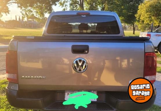 Camionetas - Volkswagen AMAROK TRENDLINE 2022 Diesel 136000Km - En Venta