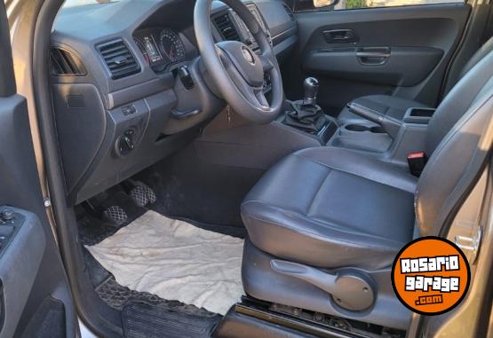 Camionetas - Volkswagen AMAROK TRENDLINE 2022 Diesel 136000Km - En Venta