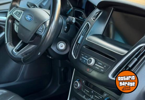 Autos - Ford FOCUS SE 2017 Nafta 129000Km - En Venta