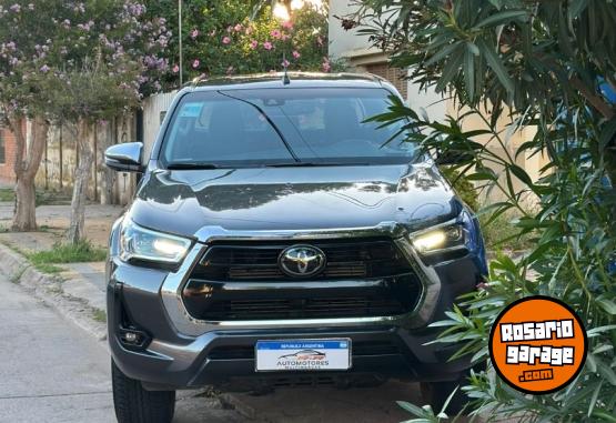 Camionetas - Toyota HILUX SRX 4X2 CVT 2022 Diesel 59000Km - En Venta