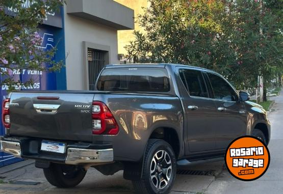 Camionetas - Toyota HILUX SRX 4X2 CVT 2022 Diesel 59000Km - En Venta