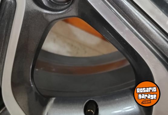 Accesorios para Autos - Rueda Cruze Premier Turbo 2021 De 17  Color Diamante Grafito - En Venta