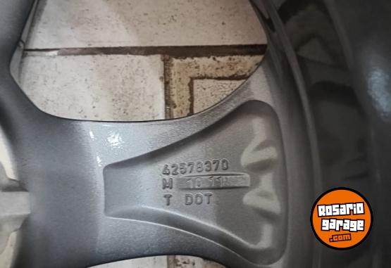 Accesorios para Autos - Rueda Cruze Premier Turbo 2021 De 17  Color Diamante Grafito - En Venta