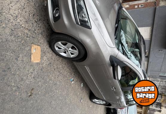 Autos - Volkswagen Suran 2017 Nafta 143000Km - En Venta