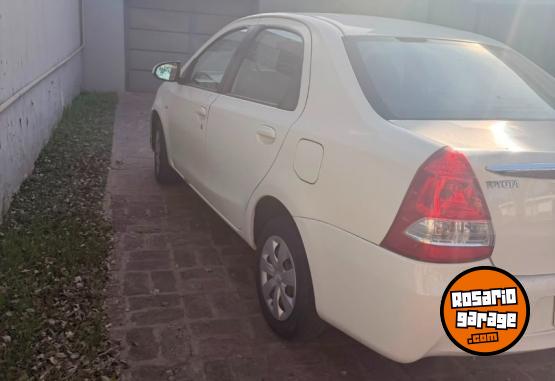 Autos - Toyota ETIOS 2015 Nafta 50000Km - En Venta