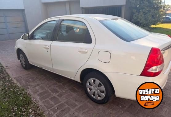 Autos - Toyota ETIOS 2015 Nafta 50000Km - En Venta