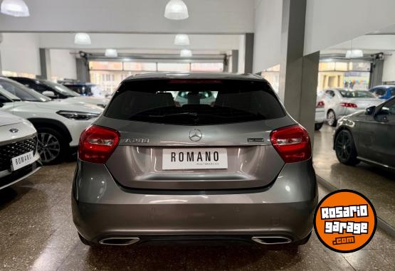 Autos - Mercedes Benz A200 Blueeficiency Urban 2016 Nafta 120000Km - En Venta