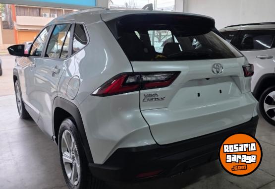 Autos - Toyota Yaris Cross XLI CVT 2026 Nafta 0Km - En Venta