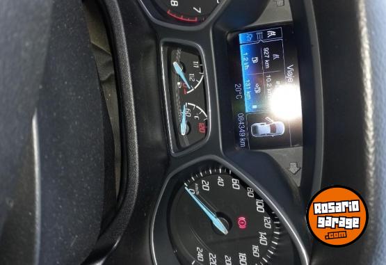 Autos - Ford Focus3 titanium 2013 Nafta 84000Km - En Venta