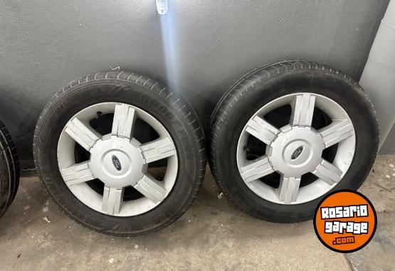 Accesorios para Autos - Líquido juego llantas ford fiesta R14 - En Venta