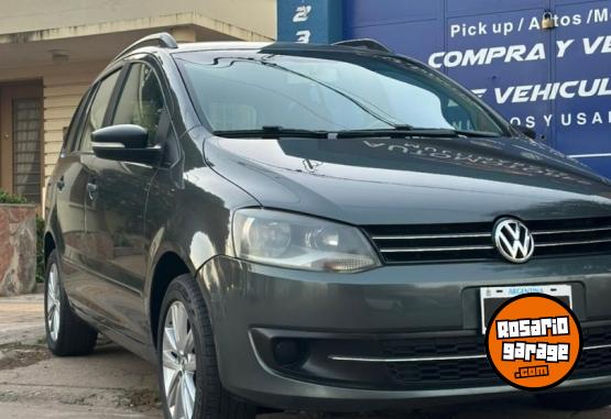 Autos - Volkswagen SURAN 1.6 COMFORTLINE 2011 Nafta 175000Km - En Venta
