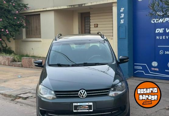 Autos - Volkswagen SURAN 1.6 COMFORTLINE 2011 Nafta 175000Km - En Venta