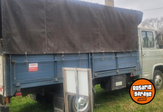 Utilitarios - Mercedes Benz 608 2026 Diesel 123456Km - En Venta