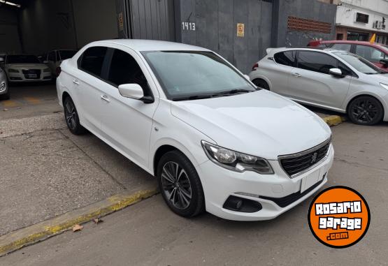 Autos - Peugeot 301 2017 Nafta 75000Km - En Venta